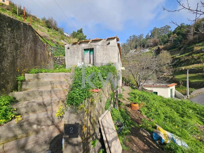 Moradia T2 para Venda em Estreito de Camara de Lobos Foto 17