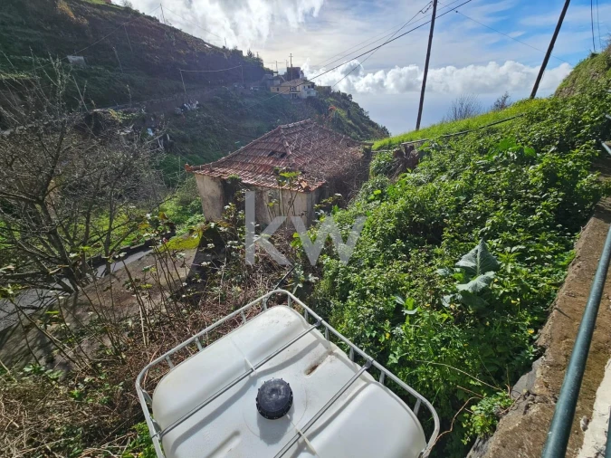 Moradia T2 para Venda em Estreito de Camara de Lobos Foto 9