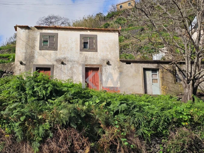 Moradia T2 para Venda em Estreito de Camara de Lobos Foto 5