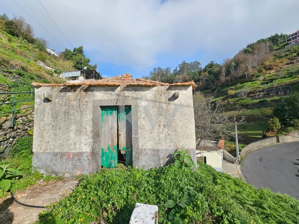 Moradia T2 para Venda em Estreito de Camara de Lobos Foto 13