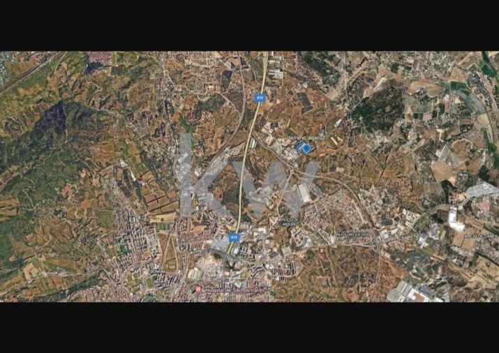 Terreno para Venda em Setubal (São Sebastião) Foto 1