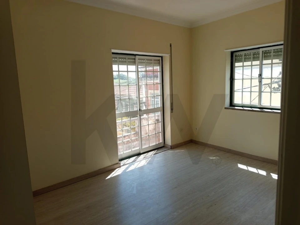 Apartamento T2 para Venda em Reguengo Grande Foto 23