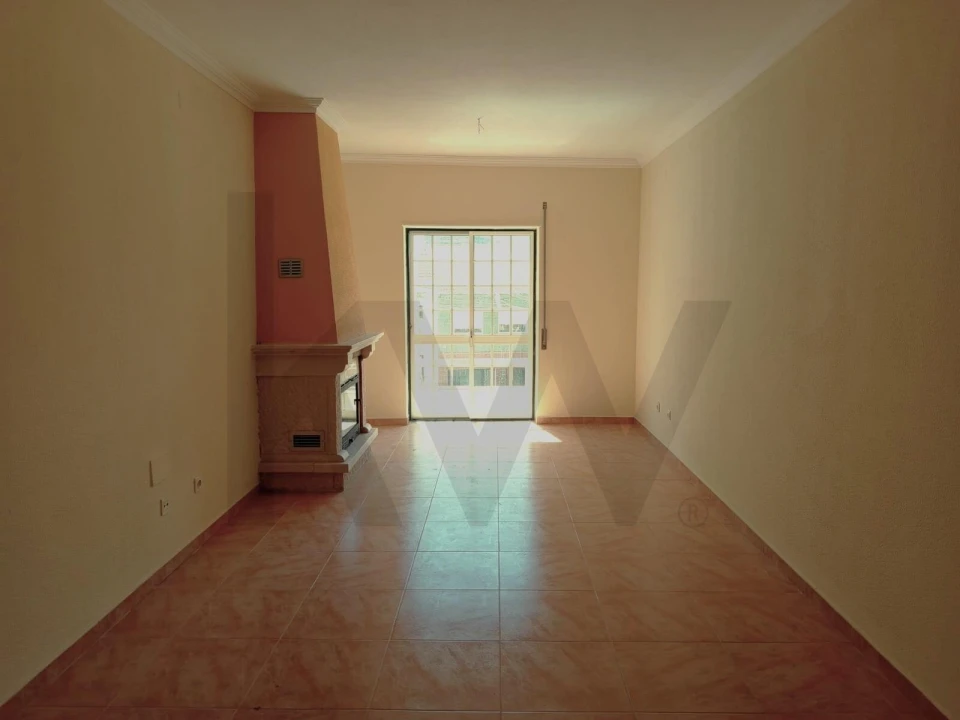 Apartamento T2 para Venda em Reguengo Grande Foto 10