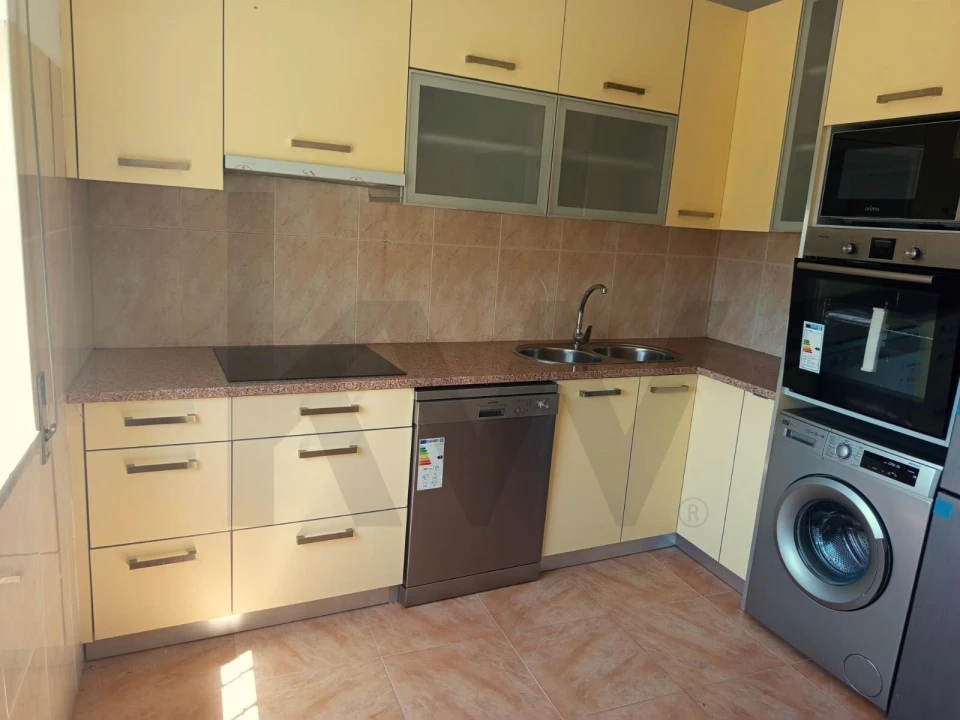 Apartamento T2 para Venda em Reguengo Grande Foto 28