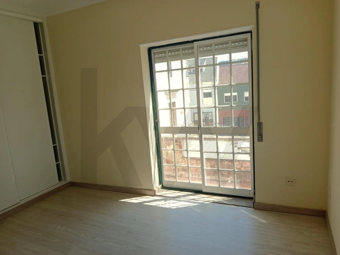 Apartamento T2 para Venda em Reguengo Grande Foto 30