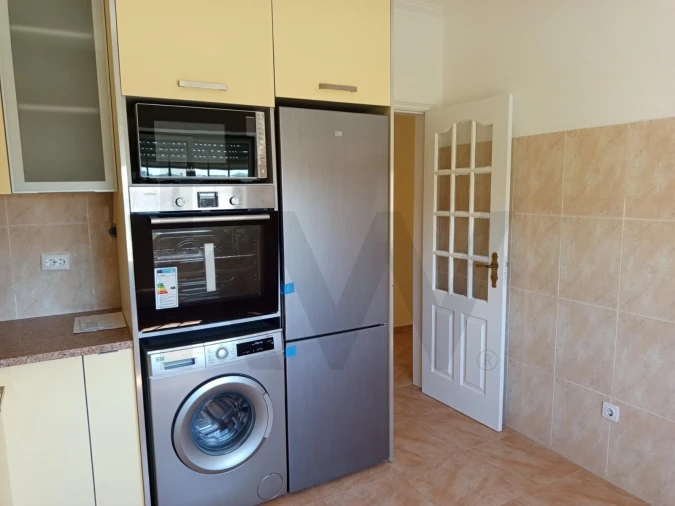 Apartamento T2 para Venda em Reguengo Grande Foto 5