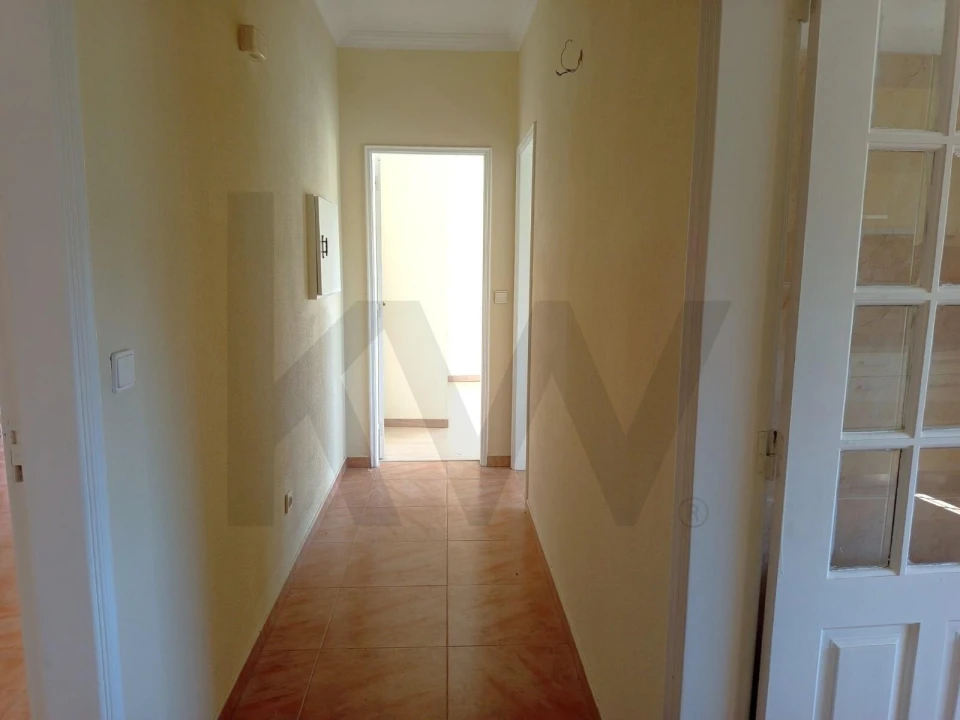 Apartamento T2 para Venda em Reguengo Grande Foto 29