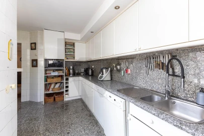 Moradia T4 para Venda em Aldoar, Foz do Douro e Nevogilde