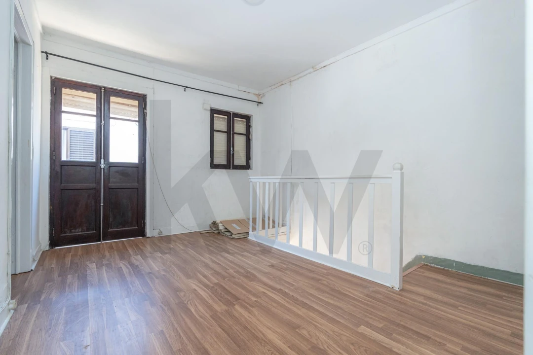 Moradia T5 para Venda em Sé Nova, Santa Cruz, Almedina e São Bartolomeu Foto 3