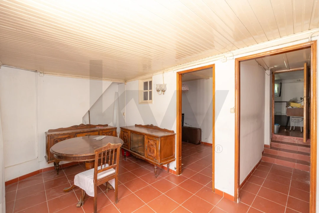 Moradia T5 para Venda em Sé Nova, Santa Cruz, Almedina e São Bartolomeu Foto 9