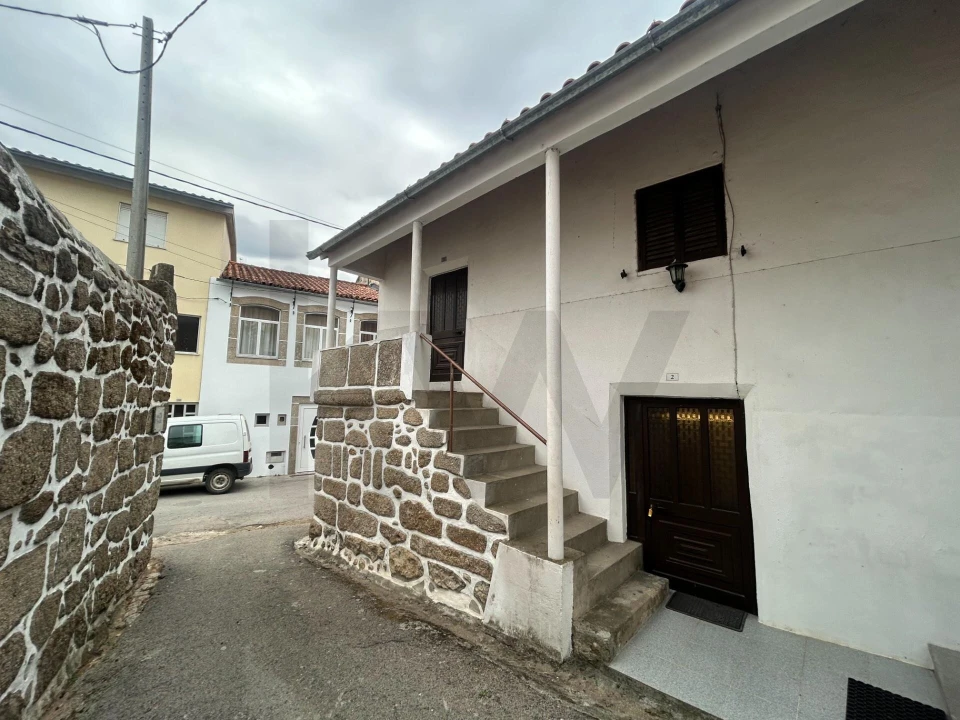 Moradia T4 para Venda em Midões Foto 3