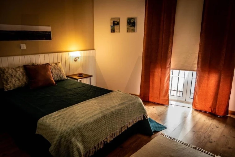 Moradia T7 para Venda em Monfortinho e Salvaterra do Extremo Foto 15