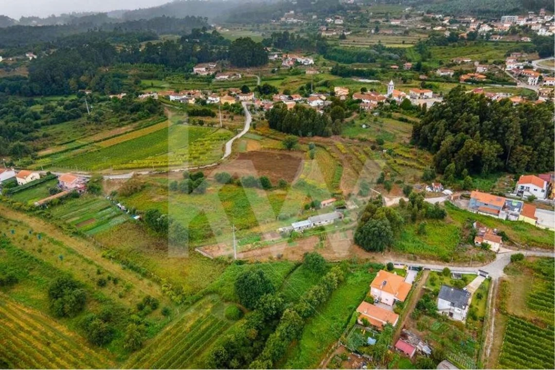 Terreno para Venda em Parada de Todeia Foto 6