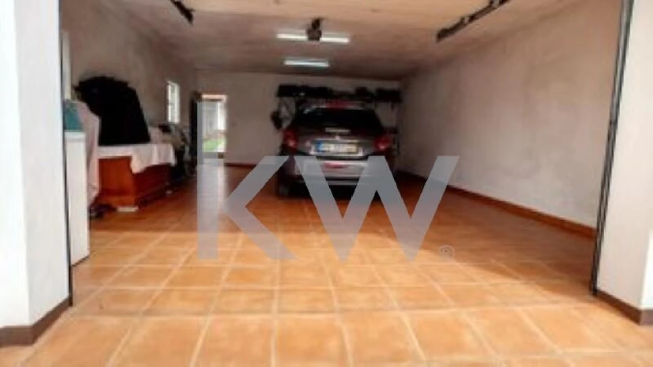 Moradia T4 para Venda em Sobreira Foto 5