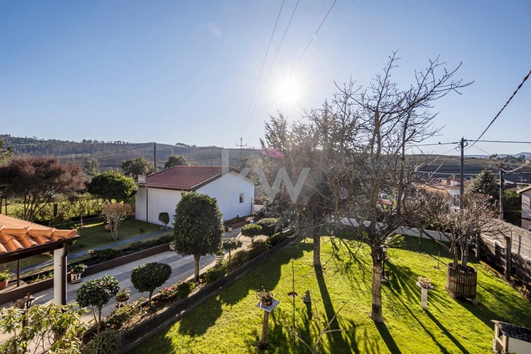 Moradia T4 para Venda em Sobreira Foto 11