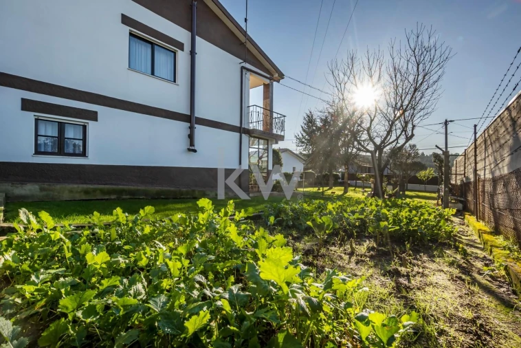 Moradia T4 para Venda em Sobreira Foto 36