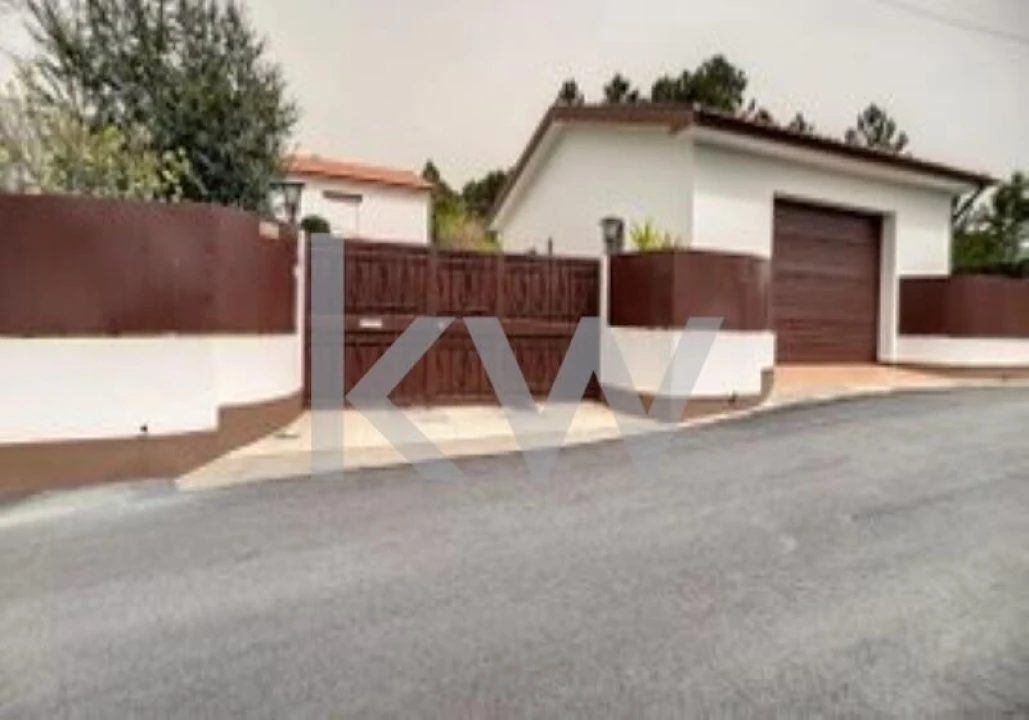 Moradia T4 para Venda em Sobreira Foto 4