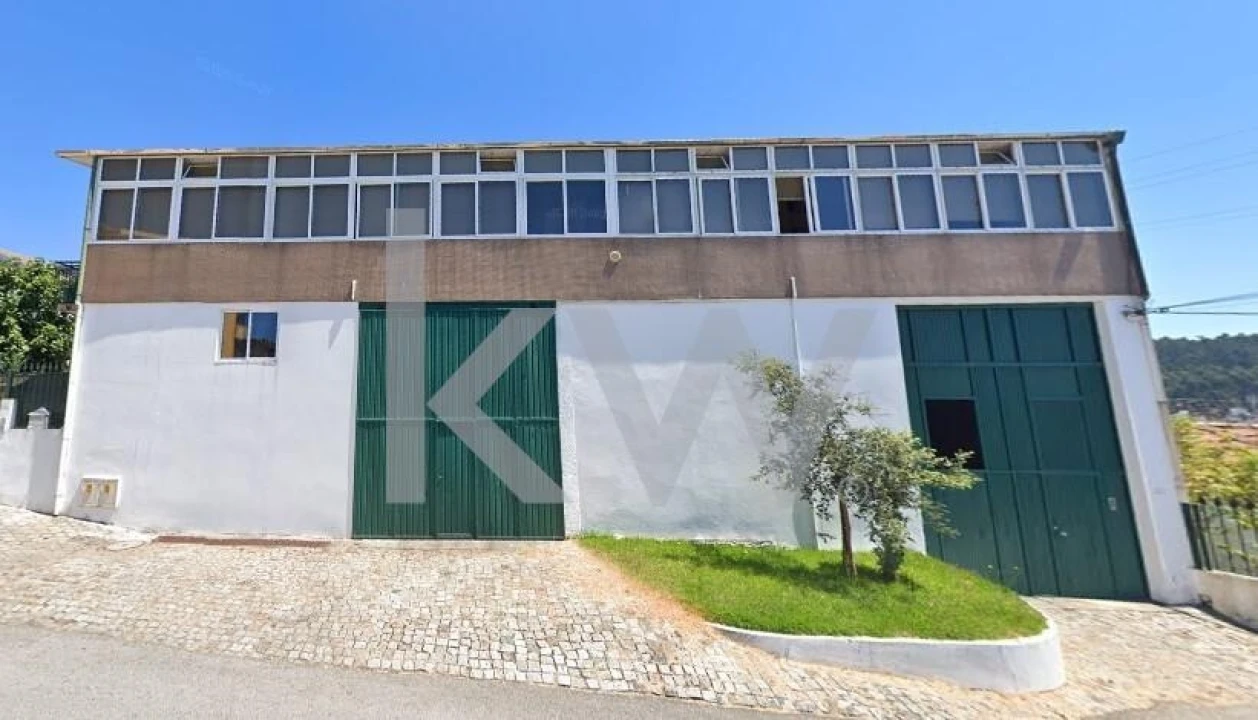 Armazém para Arrendamento em Lourosa Foto 1