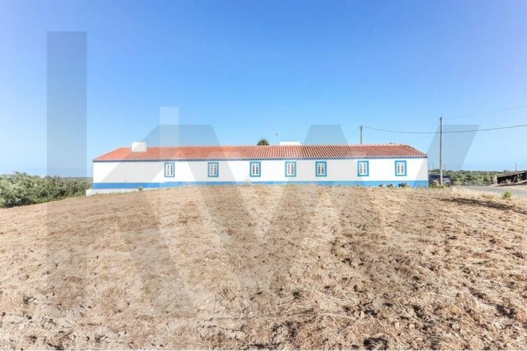 Quinta T6 para Venda em São Francisco da Serra Foto 3