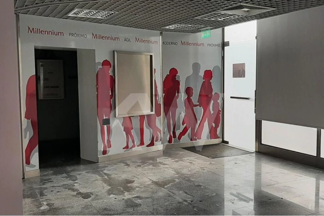 Loja para Venda em Campolide Foto 20