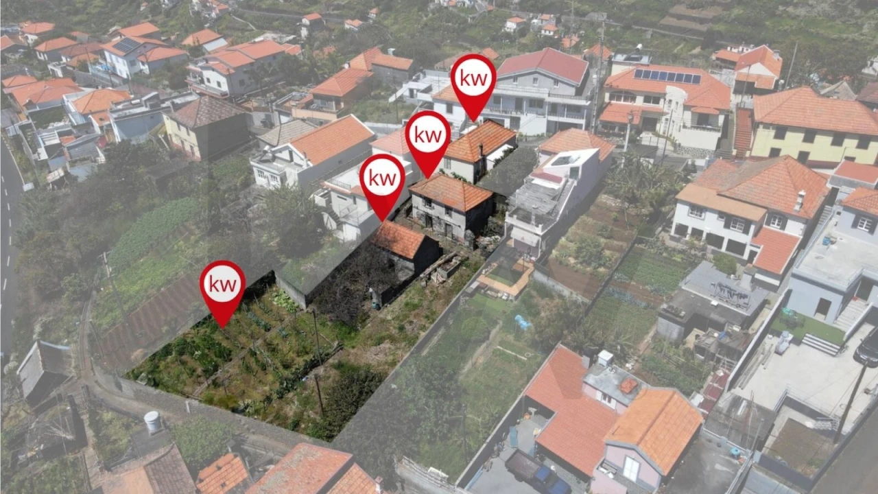 Moradia T5 para Venda em Arco da Calheta Foto 1