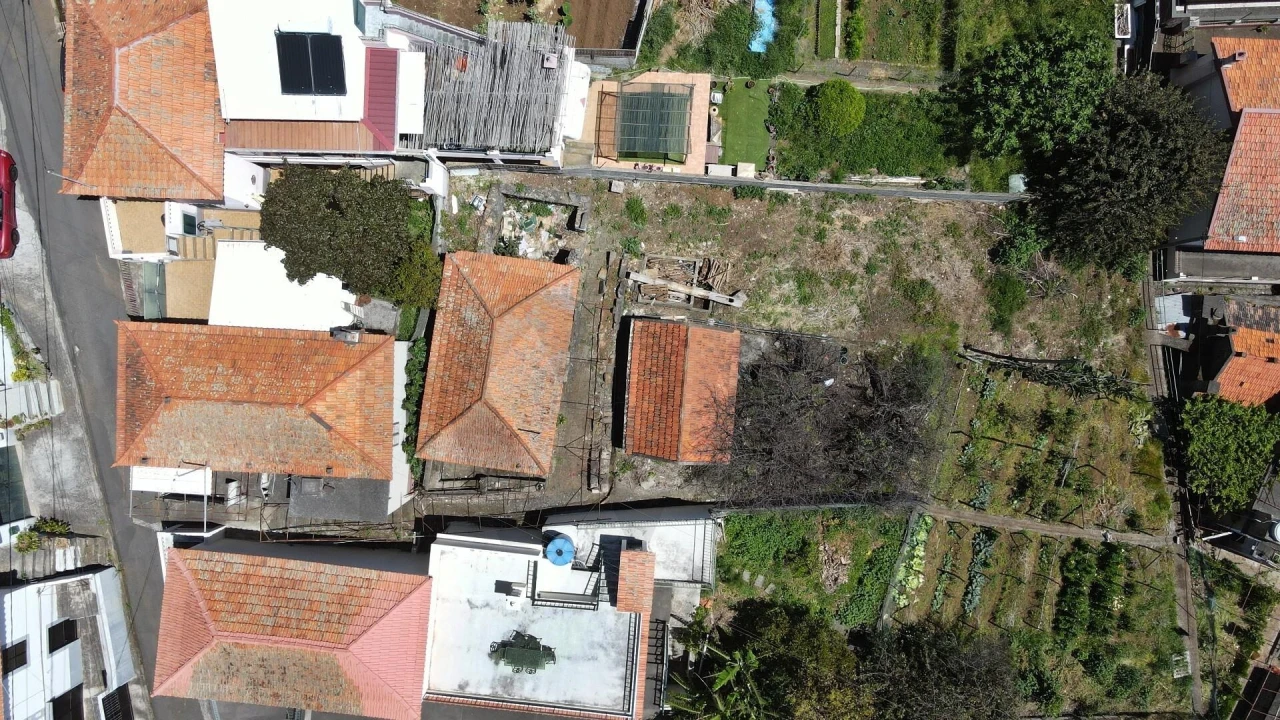 Moradia T5 para Venda em Arco da Calheta Foto 16