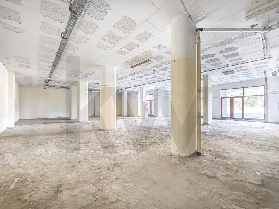 Loja para Arrendamento em Barcarena Foto 14