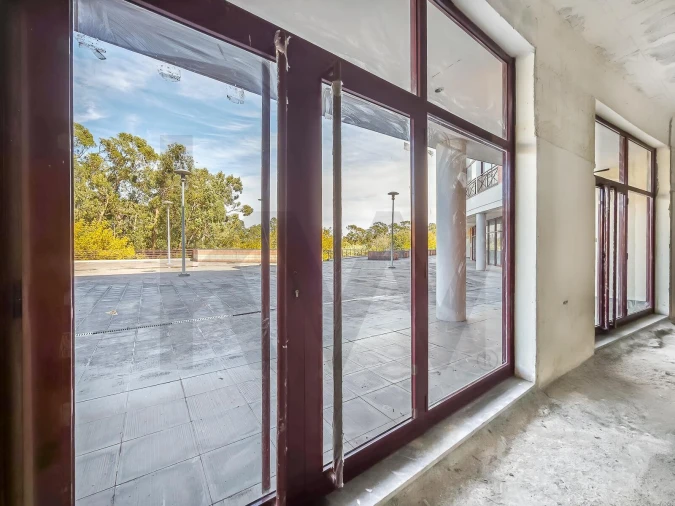 Loja para Arrendamento em Barcarena Foto 5