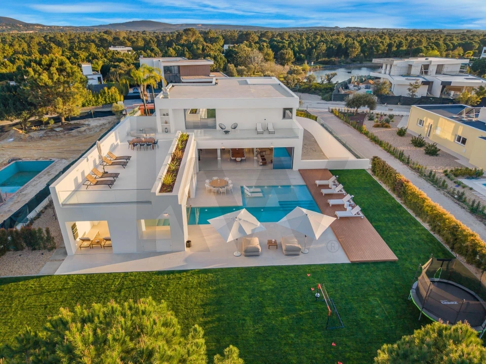 Moradia T6 para Venda em Quinta do Conde Foto 4