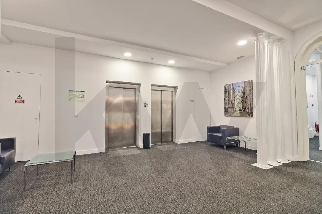 Escritório para Arrendamento em Santa Maria Maior Foto 7