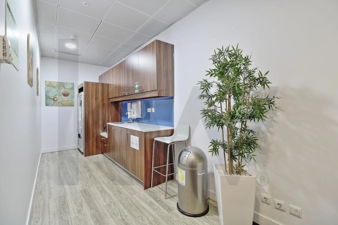 Escritório para Arrendamento em Santa Maria Maior Foto 4