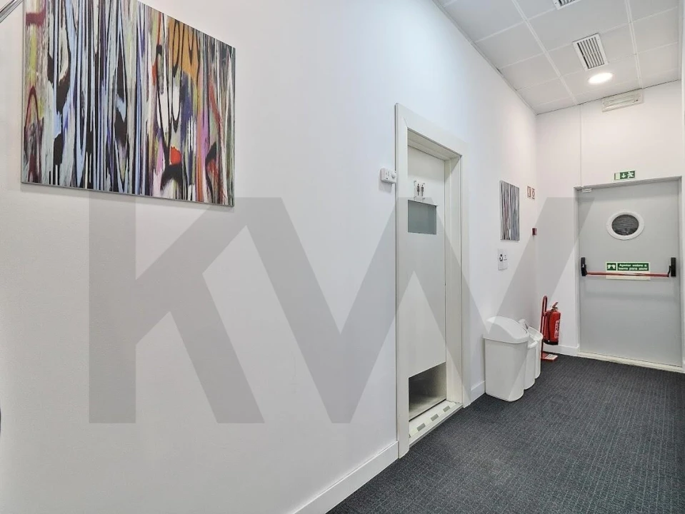 Escritório para Arrendamento em Santa Maria Maior Foto 6