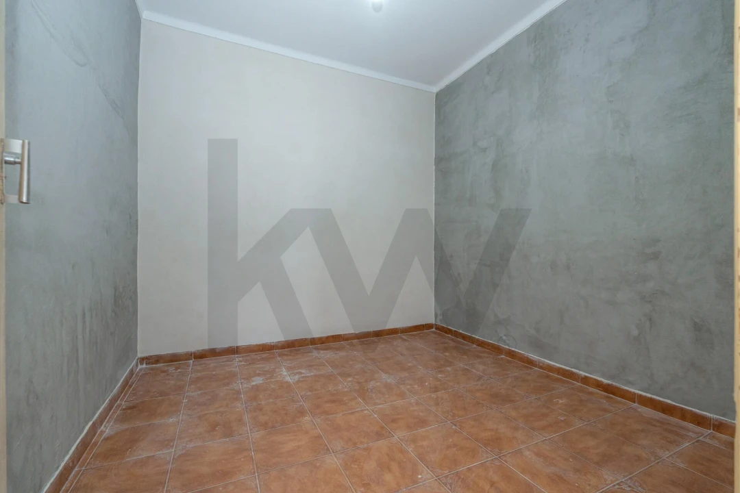 Moradia T5 para Venda em Antuzede e Vil de Matos Foto 14