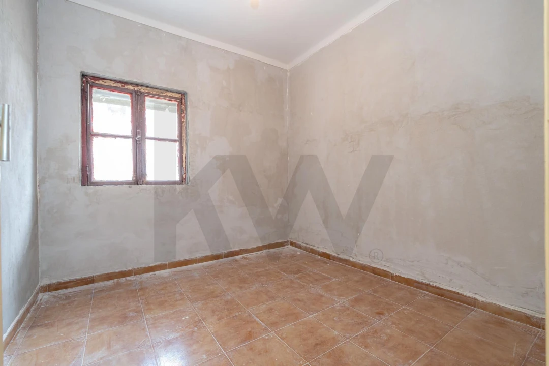 Moradia T5 para Venda em Antuzede e Vil de Matos Foto 4