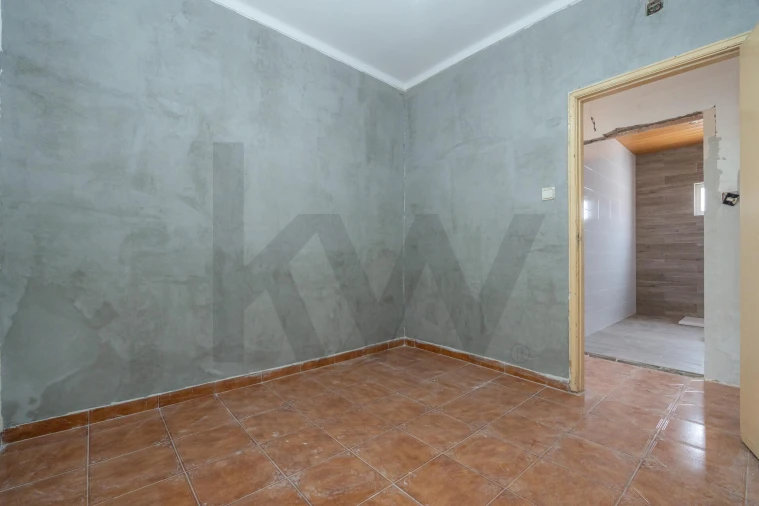 Moradia T5 para Venda em Antuzede e Vil de Matos Foto 15