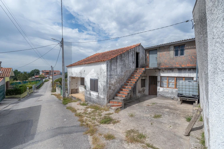 Moradia T5 para Venda em Antuzede e Vil de Matos Foto 16