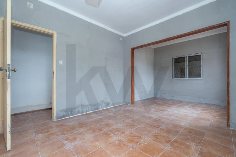 Moradia T5 para Venda em Antuzede e Vil de Matos Foto 8