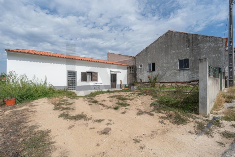 Moradia T5 para Venda em Antuzede e Vil de Matos Foto 27