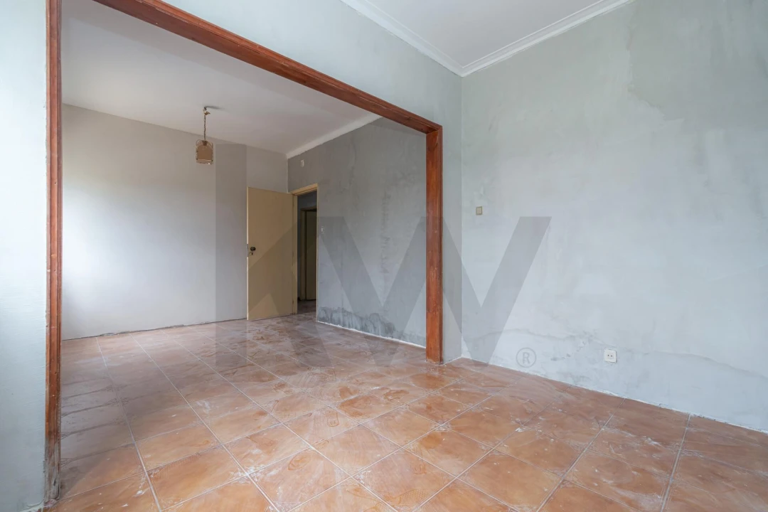 Moradia T5 para Venda em Antuzede e Vil de Matos Foto 7