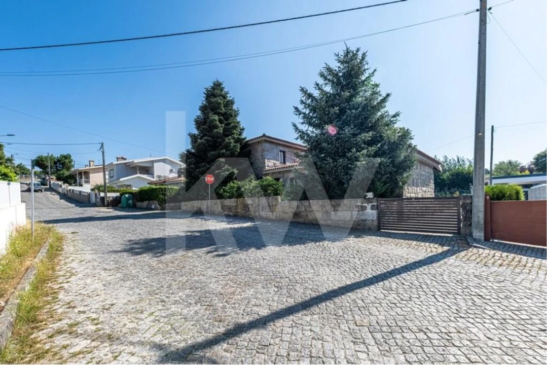 Moradia T4 para Venda em Paredes Foto 34