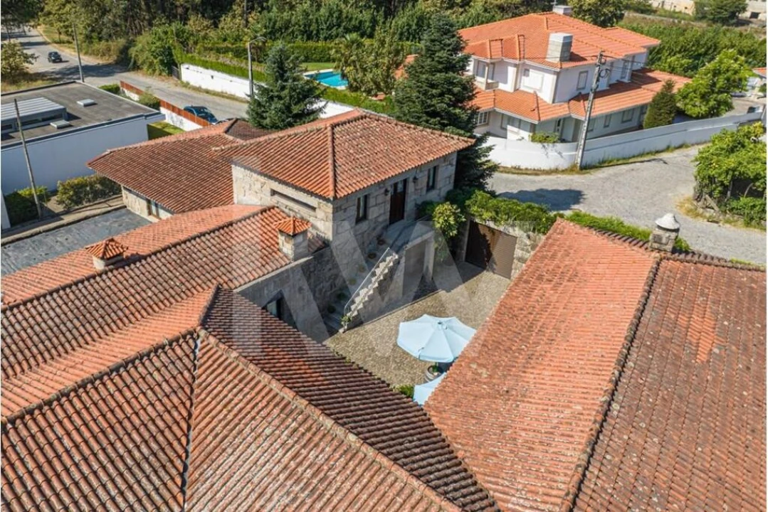 Moradia T4 para Venda em Paredes Foto 38