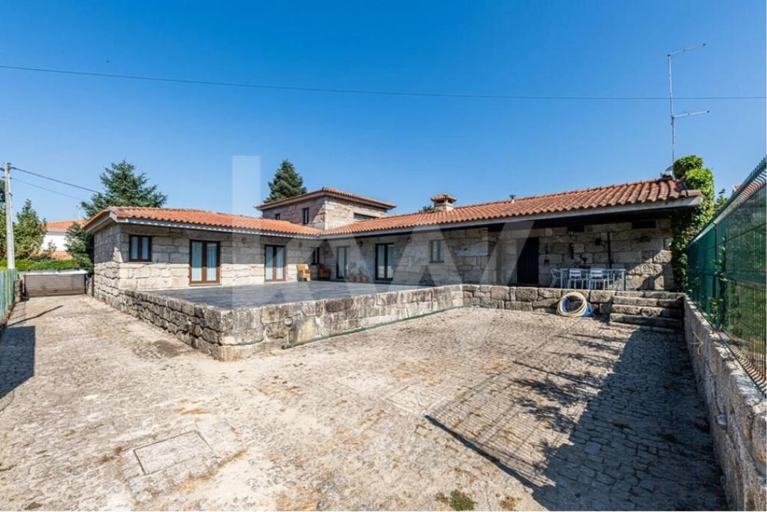 Moradia T4 para Venda em Paredes Foto 31