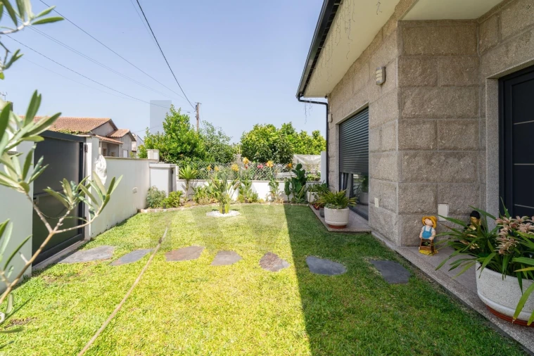 Moradia T4 para Venda em Ponte de Vagos e Santa Catarina Foto 27