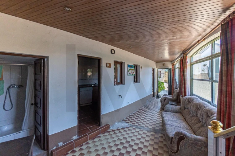 Moradia T3 para Venda em Oliveira do Douro Foto 35