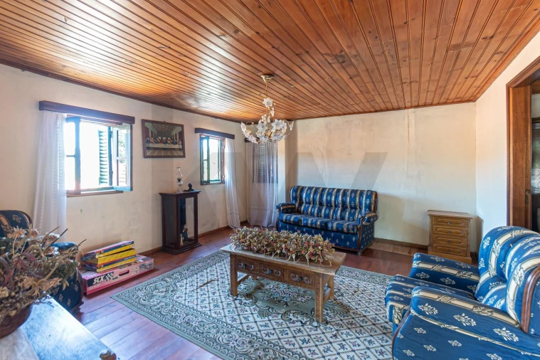 Moradia T3 para Venda em Oliveira do Douro Foto 18