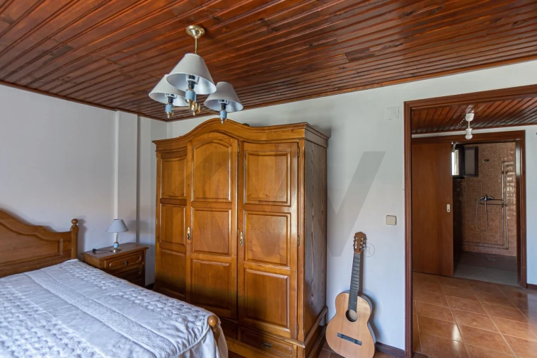 Moradia T3 para Venda em Oliveira do Douro Foto 31