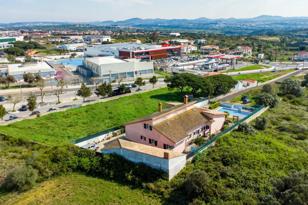 Moradia T5 para Venda em Santa Maria e São Miguel, São Martinho, São Pedro Penaferrim Foto 2