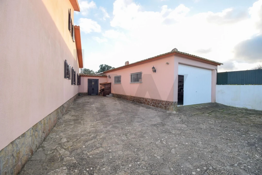 Moradia T5 para Venda em Santa Maria e São Miguel, São Martinho, São Pedro Penaferrim Foto 42