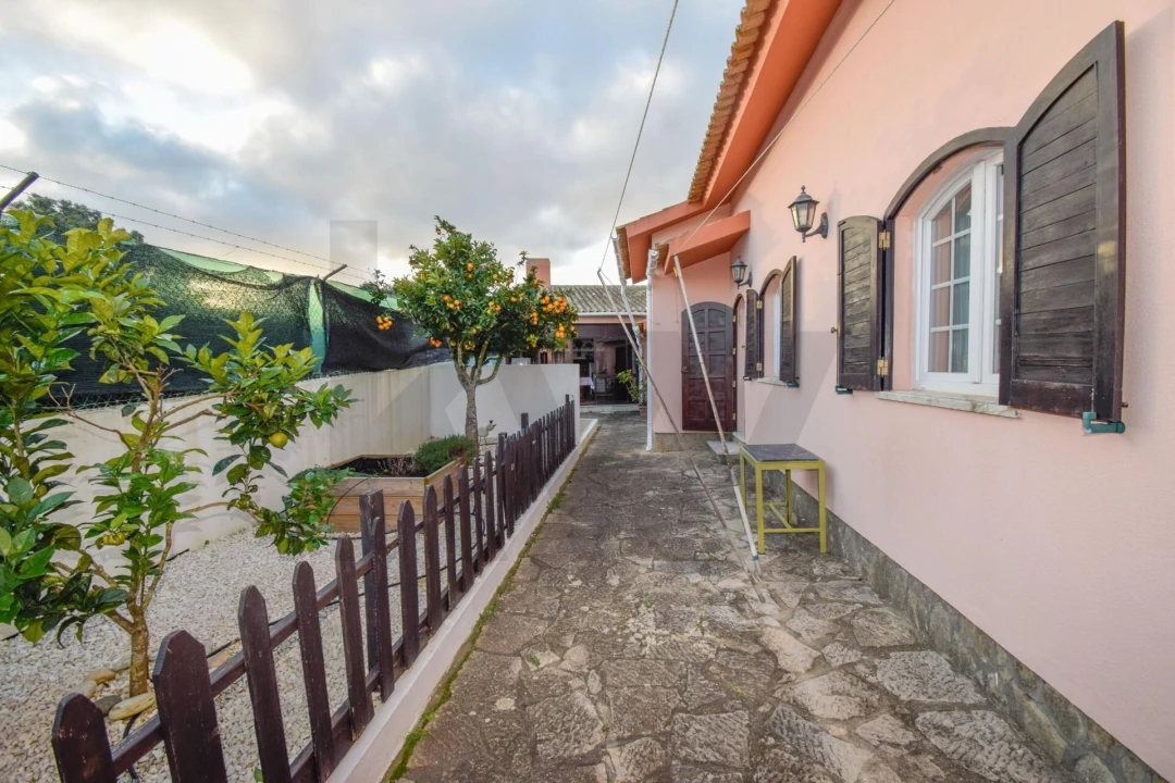 Moradia T5 para Venda em São João das Lampas e Terrugem Foto 46