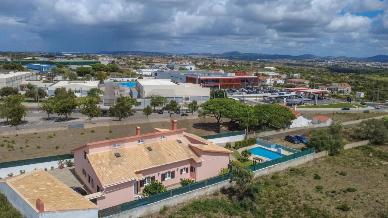 Moradia T5 para Venda em São João das Lampas e Terrugem Foto 5